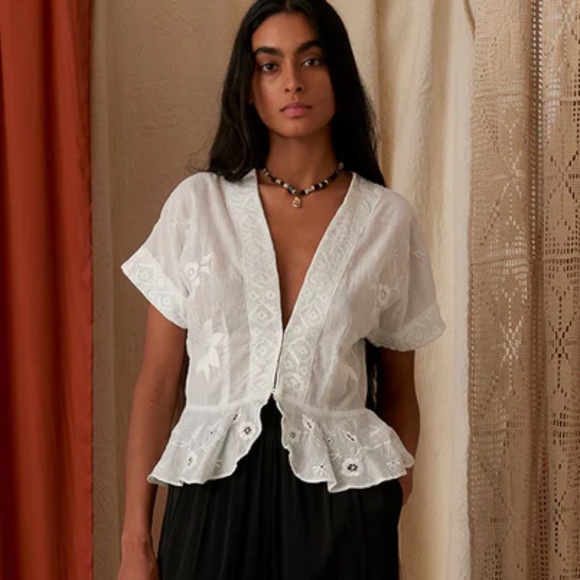 All That Remains Embroidered Cotton Lilou Top NWT Size 4 - Picture 1 of 9